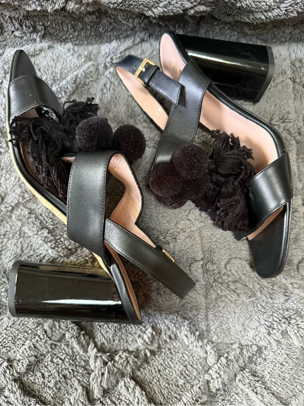 Kate Spade New York-Black leather boho tassel block sandals - “Central Too”(8)